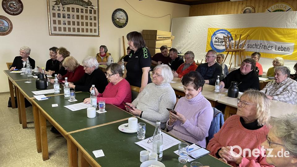 Großes Interesse herrschte beim Digitalen Infonachmittag der Marktgemeinde Mähring. Organisiert vom Quartiersmanagement und Seniorenbüro in Mähring. Bild: Karin Achatz/exb