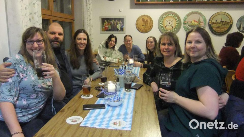 Auch die Damen waren vom Bockbier her ganz schön angetan, sie machten mit und zeigten Frauenpower. Bild: gm