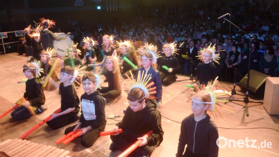 &quot;The Lions sleep tonight&quot;, einer der Auftritte beim Abend der Überraschungen Bild: fz