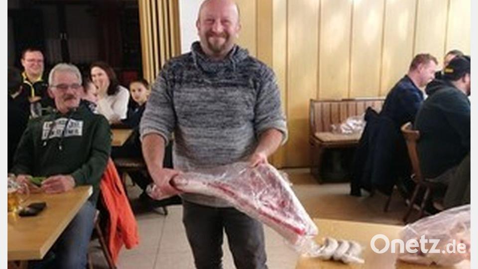 Zahlreiche Preise gab es beim jüngsten Taubenmarkt wieder zu gewinnen. Bild: ATS Mitterteich/exb