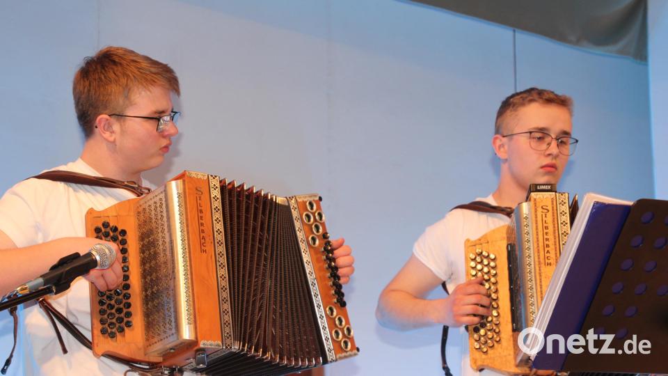 Michael und Thomas Haas aus Ellenfeld sorgten mit für Stimmung. Bild: kro