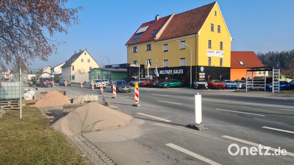 Der Bau der Querungshilfen und die einst eingerichtete Umleitung sorgen für Unmut unter Bürgern und Unternehmern. Bild: sne