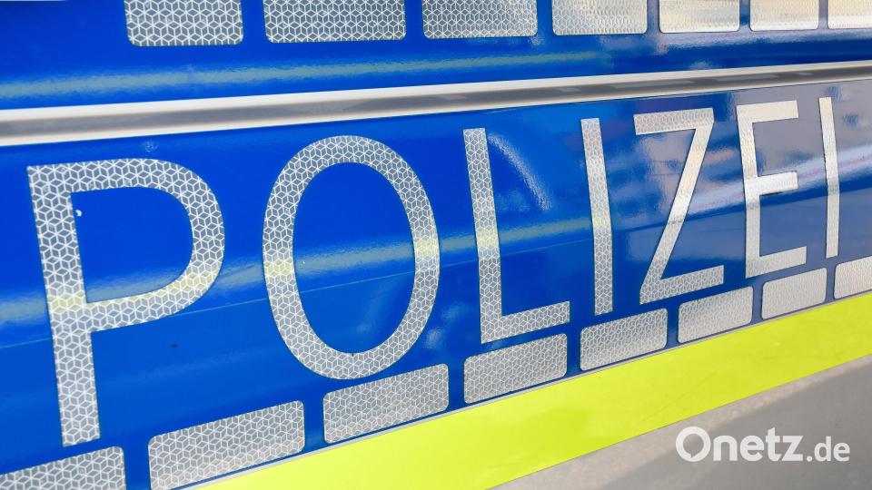 Die Bundespolizei Waidhaus konnte am Dienstag ein illegales Pfefferspray sowie ein verbotenes Messer sichern. Symbolbild: Petra Hartl