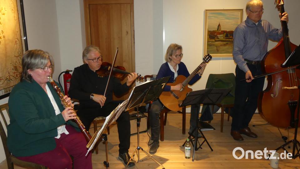 Auch das Quartett „Schleifband“ findet großen Anklang im Taubnschuster-Saal. Bild: rn