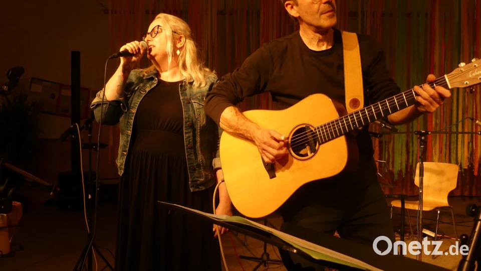 Manuela Brand und Andreas Demleitner verabschiedet sich mit „Coming down at a sunny day“. Bild: rn