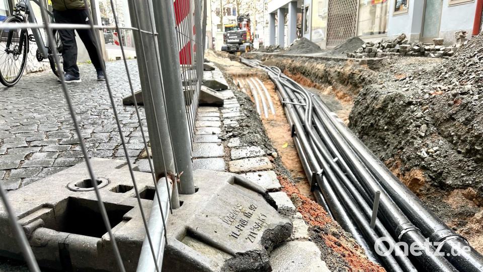 Zuerst geht es an Kanalarbeiten. Bild: Gabi Schönberger