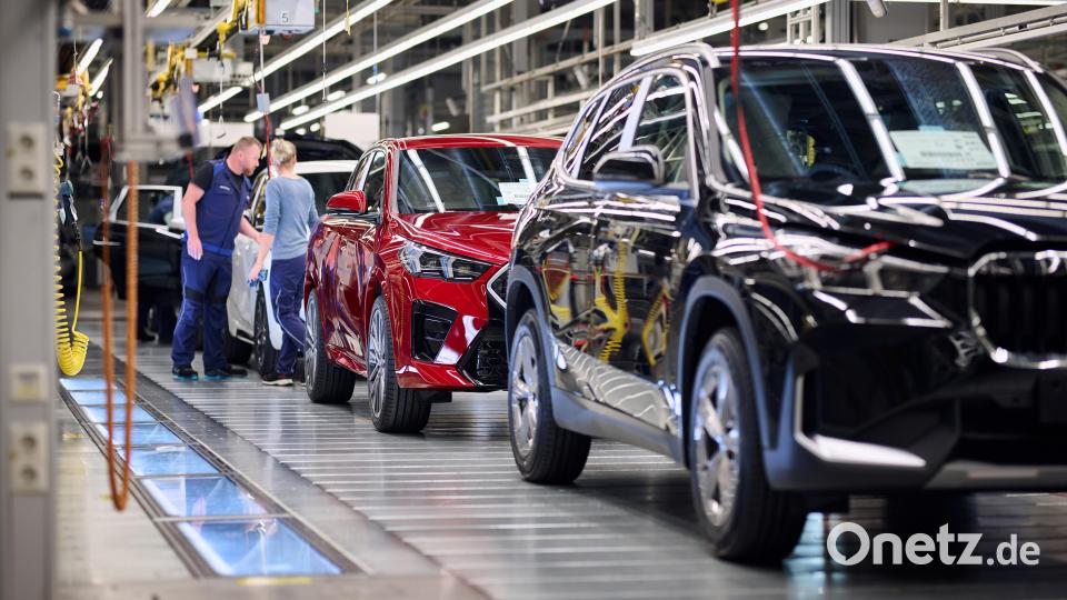 Täglich laufen im BMW-Werk in Regensburg bis zu 1.300 Fahrzeuge vom Band. Symbolbild: Rainer Haeckl www.rainerhaeckl.de