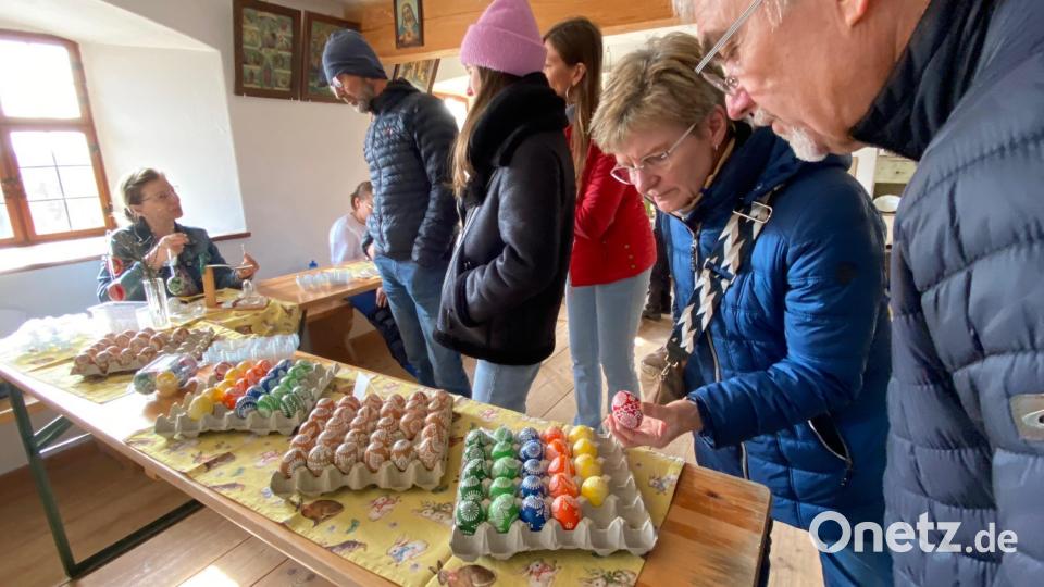 Verzierte Ostereier und Palmbüschel gibt es am Sonntag im Freilandmuseum Oberpfalz zu sehen. Bild: Völkl