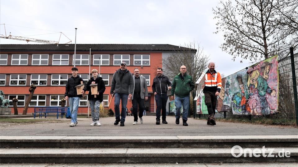 Pestalozzischüler bauen Nistkästen für Vögel im Stadtgebiet Bild: Pressestelle Stadt Weiden i. d. OPF./exb