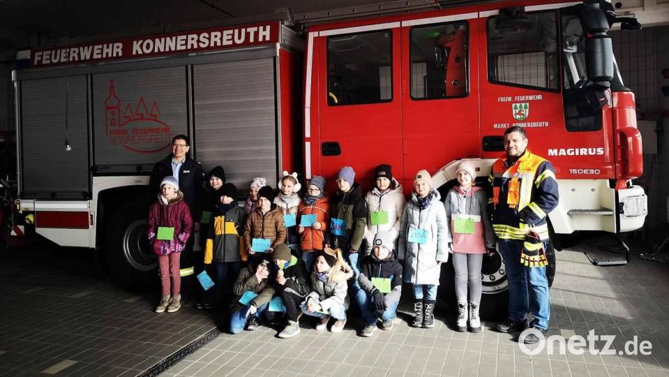 Viel gelernt und erlebt haben die Schülerinnen und Schüler der dritten Grundschulklasse bei einem Besuch bei der Feuerwehr Konnersreuth. Bild: Grundschule Konnersreuth/exb