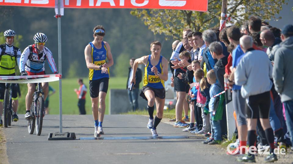 Flotter Wechsel beim Landkreislauf - so soll es sein. Mehr als 2000 Teilnehmer werden auch heuer wieder erwartet. Archivbild: ref