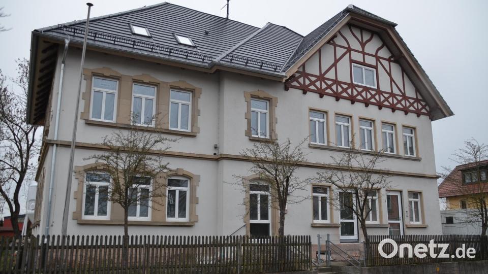 Ab Herbst diesen Jahres wird das zur Kita umgebaute altes Schulgebäude Bayreuther Straße vom Gemeinde-Nachwuchs bezogen. Bild: ak