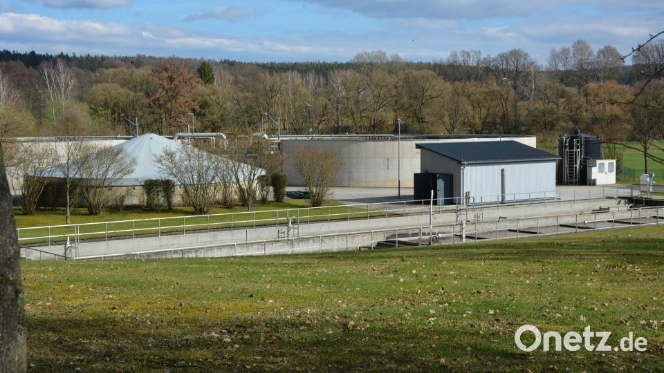 Seit 1. Januar 2024 betreibt die Stadt Waldsassen die Kläranlage wieder eigenständig. Im Zusammenhang mit der Rückübernahme sind 1,21 Millionen Euro aufzuwenden. Bild: jr