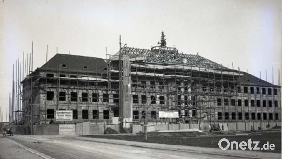 So sah es 1930 aus, als in Amberg die Schule gebaut wurde, die heute Gregor-Mendel-Gymnasium heißt. Bild: Stadtarchiv Amberg/exb