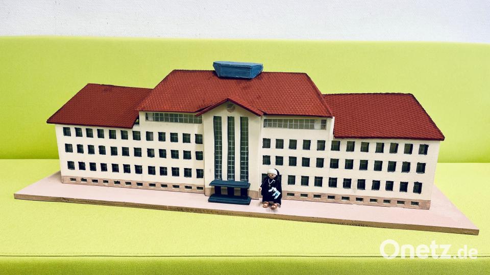 In einer Projektarbeit haben sich GMG-Schüler mit der (Bau-) Geschichte ihrer Schule beschäftigt und dabei auch Modelle angefertigt. Bild: Christiane Krämer/exb