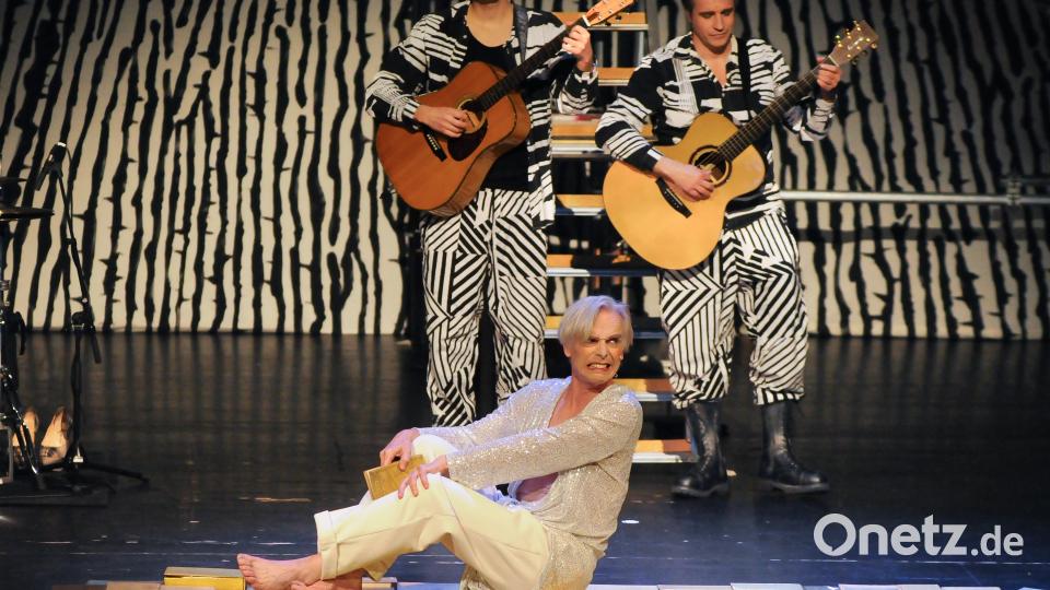 David Bowie, Asteroid 342843 im Stadttheater in Amberg. Bild: Stephan Huber