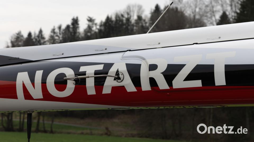 Auch der Rettungshubschrauber Christoph 80 kam an die Unfallstelle bei Wetzldorf. Bild: rw