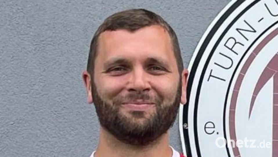 „André ist der Schlüssel. Er stellt uns taktisch gut ein, findet die richtige Ansprache.“ (Der Tännesberger Peter Rackl über den Trainer des TSV) Bild: Tom Hauer