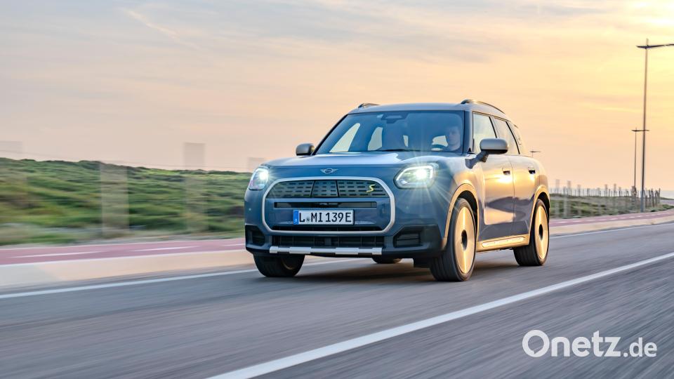 Mini als Maxi: Der Mini Countryman ist längst kein ganz kleines Fahrzeug mehr. Bild: Bernhard Filser/BMW Group