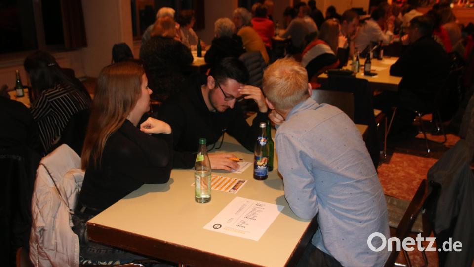 In welcher Sportart wurde Lukas Dauser 2023 Sportler des Jahres? Die Rätselbande Auerbach zerbricht sich den Kopf. Die Lösung ist der Barren. Bild: sne