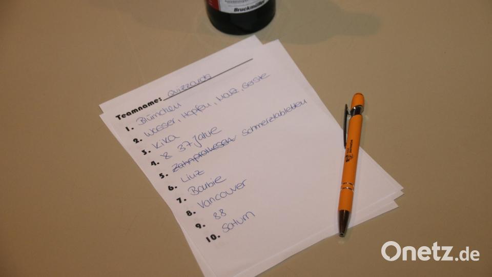 Ein Antwortzettel der Quizzards aus Grafenwöhr. Am Ende mussten sie ins Stechen mit der Stadtverwaltung um Platz 2. Bild: sne