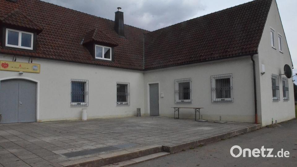 Die Gaststätte im DJK-Sportheim heißt jetzt "Shefi's Grill". Bild: Kunz