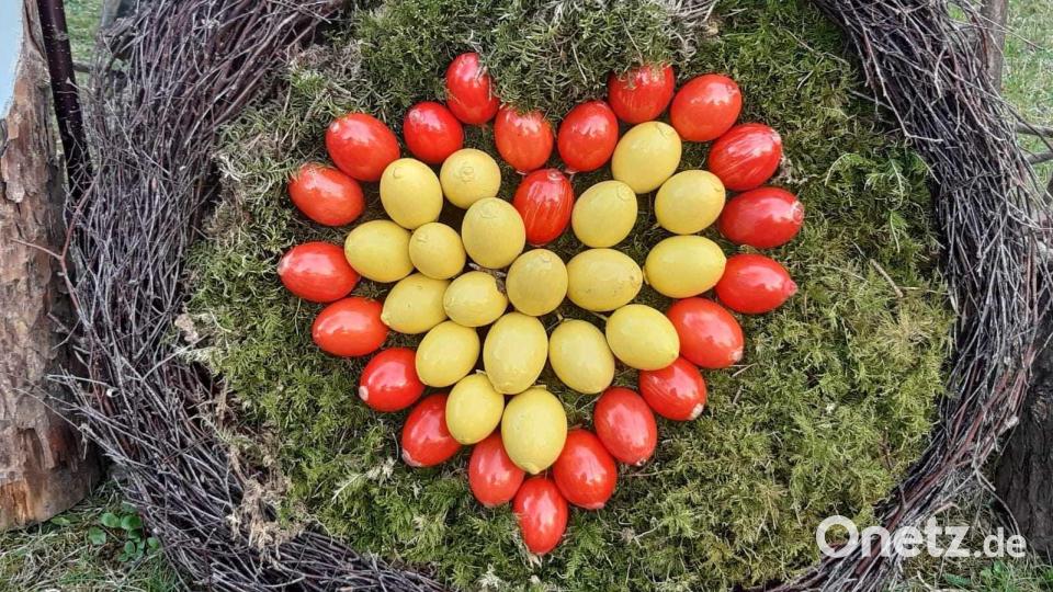 Den Osterbrunnenschmuck in Eschenfelden pflegt seit Jahrzehnten der Obst- und Gartenbauverein. Bild: OGV Eschenfelden/exb