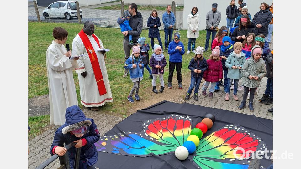 Die Raupe &quot;Pasquarella&quot; wird zum Schmetterling, ein neues Leben ist entstanden. Bild: hok