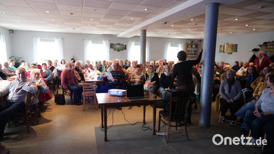 Großer Andrang herrschte bei der Vorführung des Zeitzeugen-Films zum Leben an der Grenze. Bild: Barbara Habel/exb