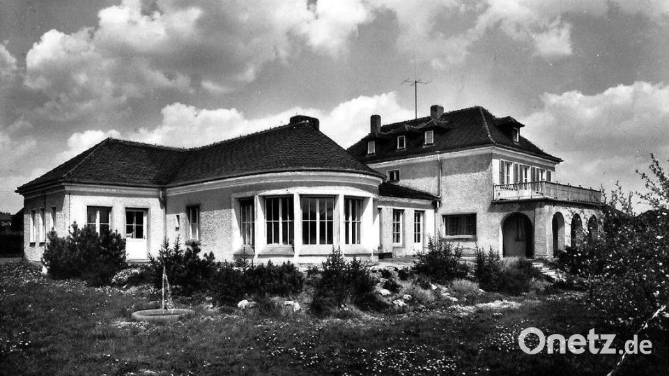 Das Entbindungsheim in Waldsassen wurde in den 1950er Jahren in diesem als Arztvilla gebauten Gebäude eingerichtet. Archivbild: Stadtarchiv Waldsassen