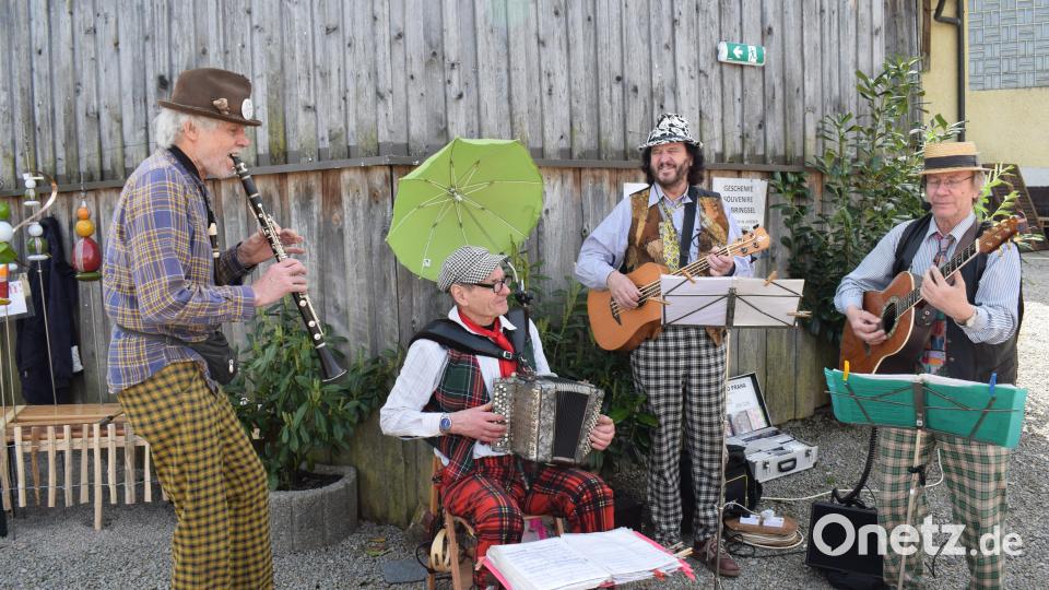 Das Musikensemble &quot;Motovidlo&quot; begeistert mit böhmischer Musik. Bild: bnr