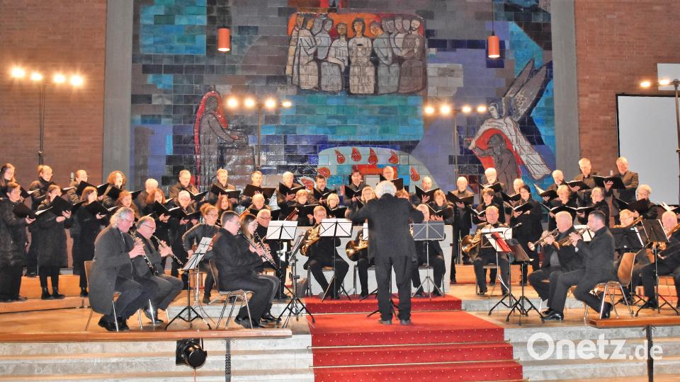 Karfreitagskonzert der Chorgemeinschaft &quot;St. Georg&quot; in der Friedenskirche Grafenwöhr. Bild: rgr