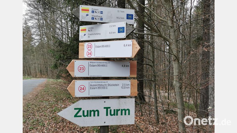 Vom Wildpark Eslarn führt ein Rundweg zum Stückbergturm. Bild: Portner