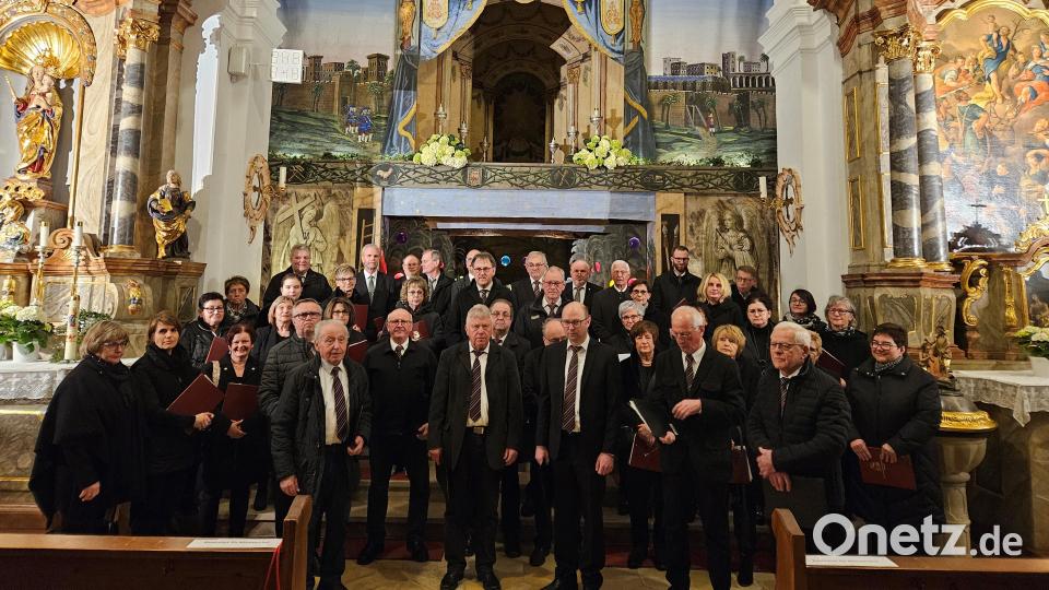 Kulisse für das Passionskonzert in Pullenreuth war das Heilige Grab. Bild: Gesellschaft Steinwaldia/exb