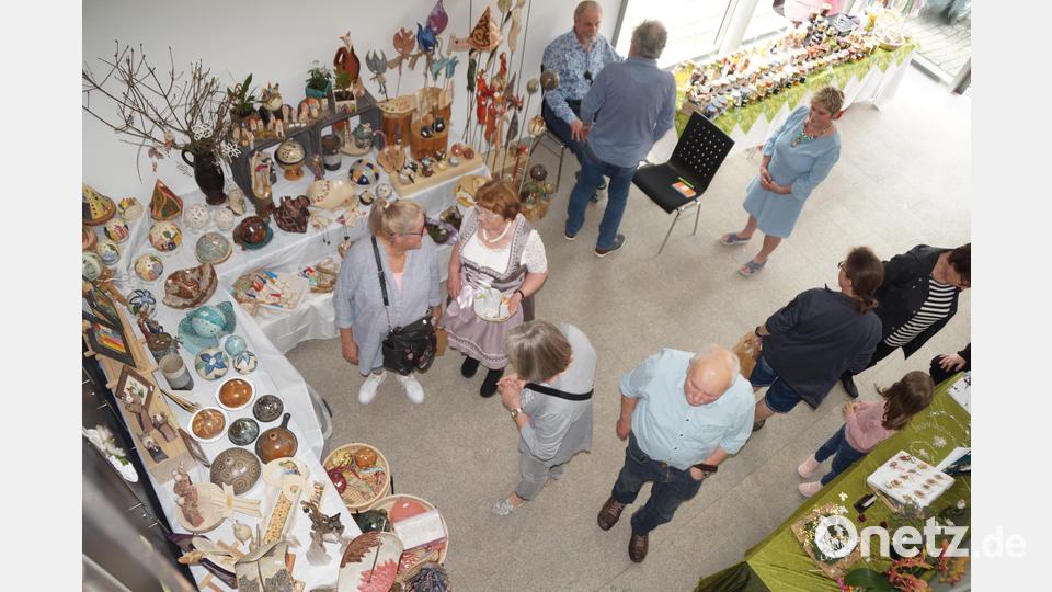Handgetöpferte Dekorationsstücke sind ein Anziehungspunkt beim Handwerkermarkt im Stadtmuseum. Bild: wel