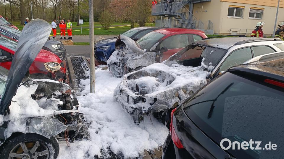 Insgesamt wurden vier Autos in Mitleidenschaft gezogen. Bild: nic