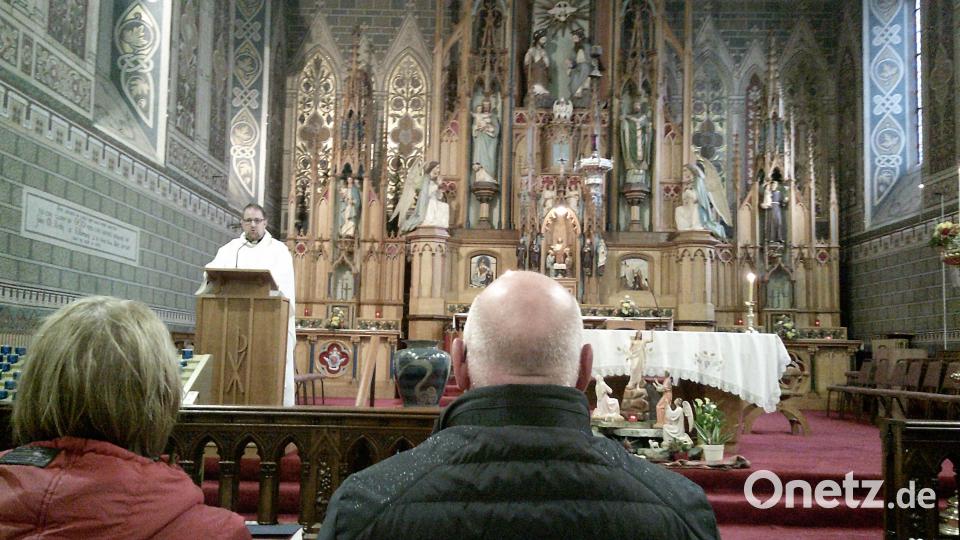 In der Franziskaner-Klosterkirche bei der Heiligen Messe. Bild: rgr