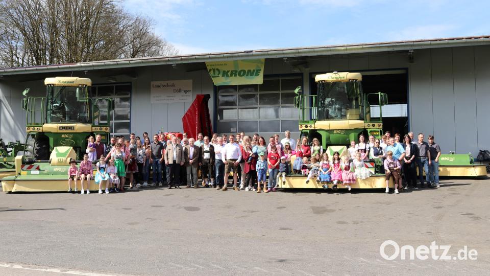 Gruppenbild der Mähgemeinschaft Tirschenreuth. Bild: Judith Zeitler/exb