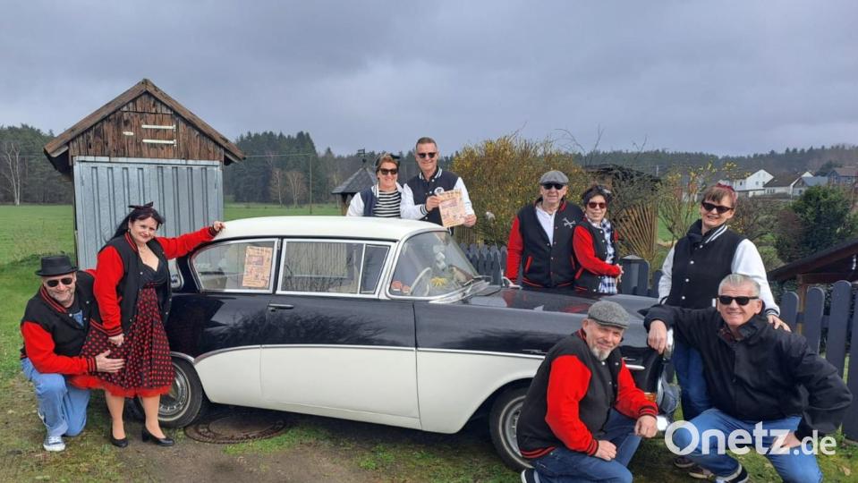 Die &quot;Billy Cats Rockabilly Crew&quot; lädt zur 50er-Jahre-Party ins Sportheim nach Schwarzenbach ein. Bild: Michael Thumfart/exb