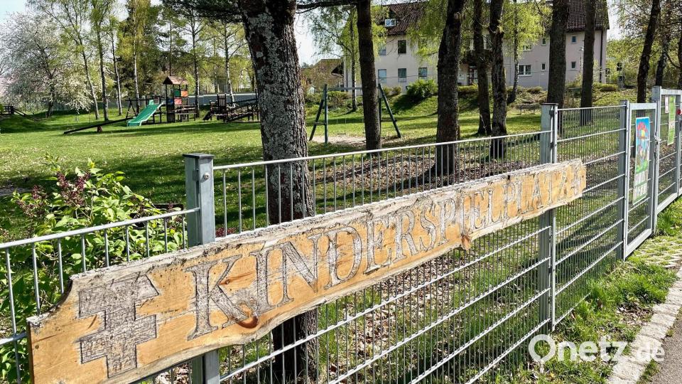 Um den Zustand des Kinderspielplatzes in Hütten hatte sich lange Zeit die KAB Ortsgruppe gekümmert. Bild: Gabi Schönberger