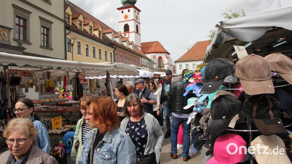 Viele Besucher kamen zum Tirschenreuther Ostermarkt. Bild: kro
