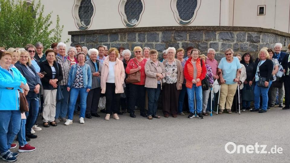 Die Gruppe der Reuther Frohsinn-Senioren beim Ausflug in den Bayerischen Wald. Bild: Böhm/exb