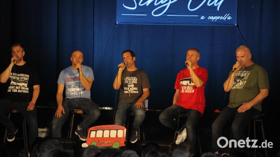 A-cappella-Gesang vom Feinsten bot die Gruppe &quot;Sing Out&quot; im Wiesauer Pfarrzentrum, von links Gregor Schraml, Armin Steinhauser, Rudi Kreuzer, Markus Schuller und Uli Roth. Bild: kro