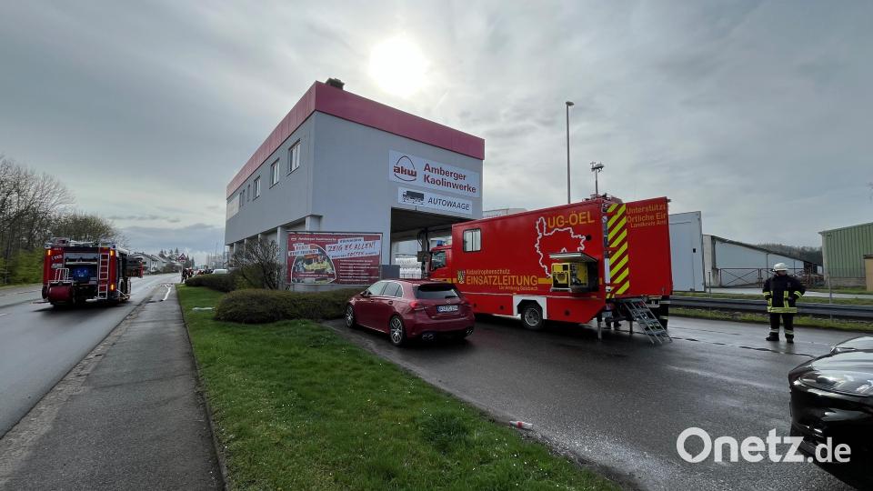 Das Einsatzleitfahrzeug der UG-ÖEL (Unterstützungsgruppe örtliche Einsatzleitung) vereint ein Büro und viel Technik in einem Lastwagen. Bild: Stephan Huber