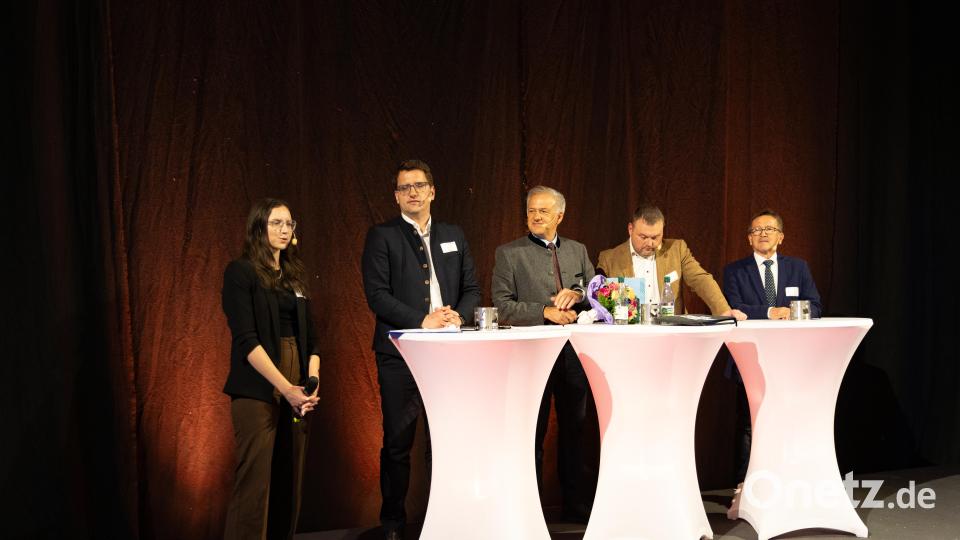 Lea Sommer, Christian Doleschal, Roland Grillmeier, Anton Kunz und Hans Donko. Bild: rw