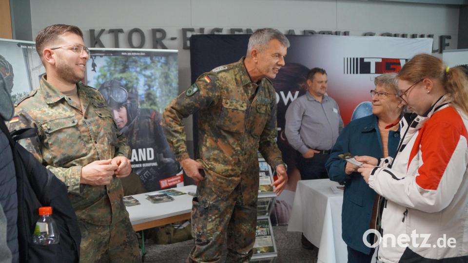 Auch die Bundeswehr ist bei der Ausbildungsmesse vertreten. Bild: wel