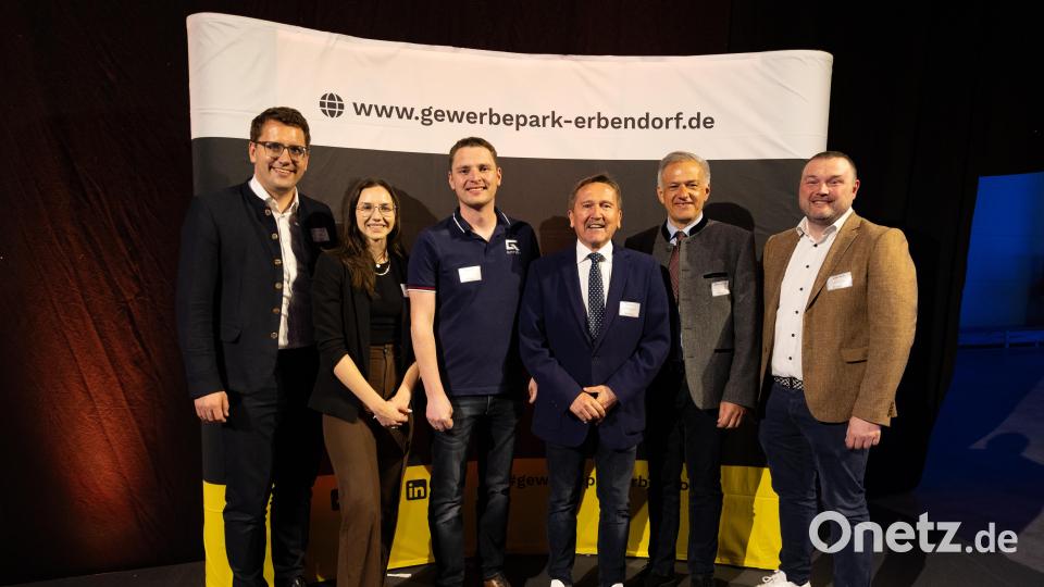 Christian Doleschal, Lea Sommer, Peter Götzl, Hans Donko, Roland Grillmeier und Anton Kunz (von links). Bild: rw