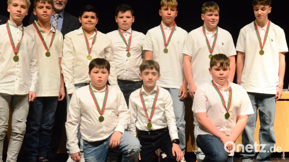 Die Bayerischen Meister AK U 12 im Wasserball. Bild: Kunz