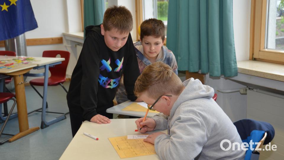 An der Vohenstraußer Realschule haben die Schüler Spaß am Lernen. Beim Tag der offenen Tür konnten das auch die Gäste erfahren, die zu Hauf in der Bildungsstätte vorbeischauten. Bild: dob