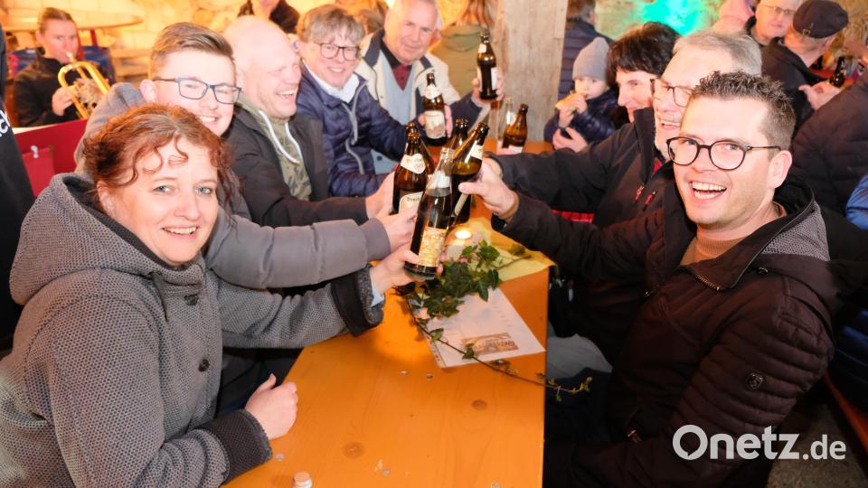 Gute Stimmung herrschte zum Auftakt des Festjahres der Stadtkapelle bei &quot;Blasmusik, Bier und Bratwürsten&quot; im städtischen Stodl am Zimmermannsplatz. Bild: do
